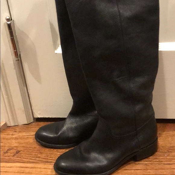 Size 40 Chanel black boot - Picture 2 of 4